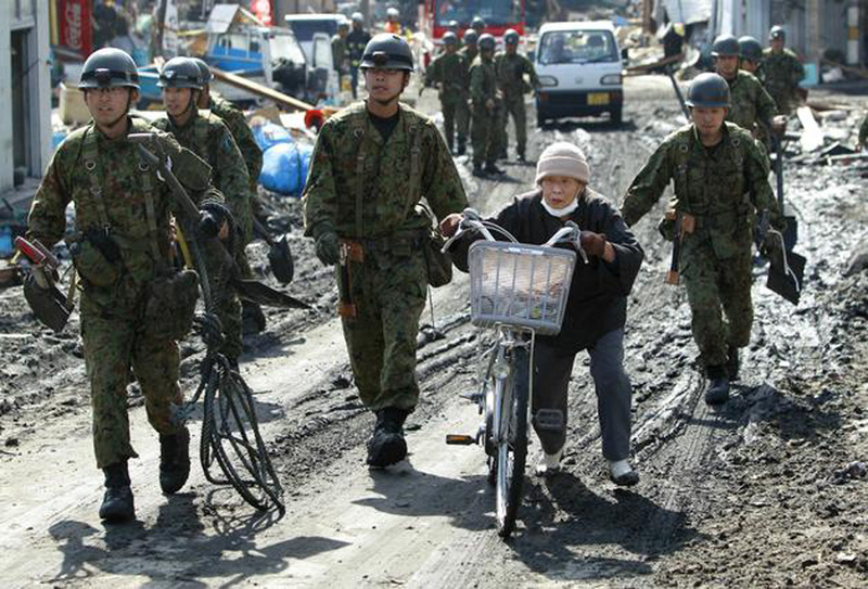Illustration for article titled The Japan Quake's Most Powerful Photos (Updated)